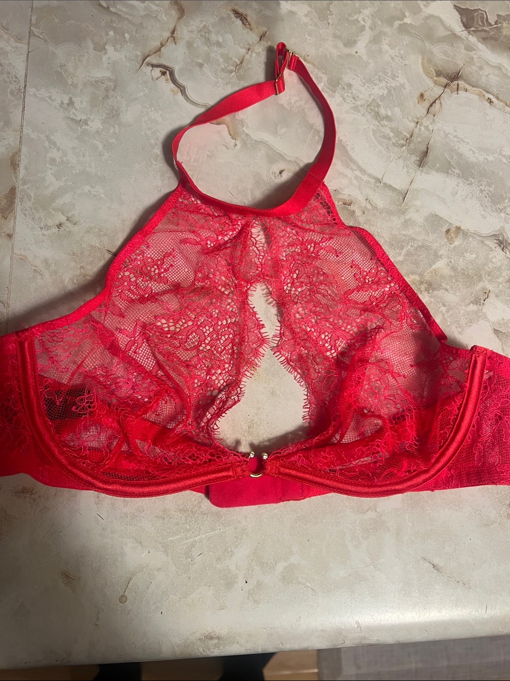 Victoria's Secret Very Sexy Red Chantilly Lace Halter Unlined Plunge Bra 32B